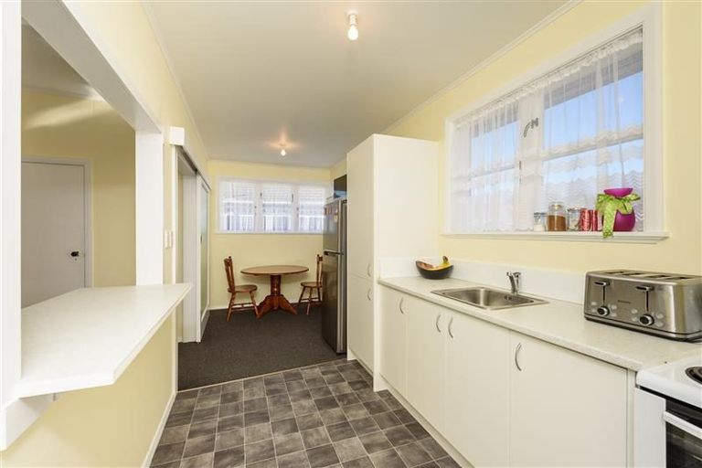 Photo of property in 1/56 Athlone Crescent, Avalon, Lower Hutt, 5011