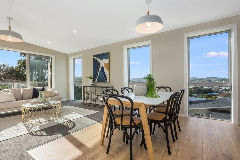 Photo of property in 10 Silvereye Way, Johnsonville, Wellington, 6037