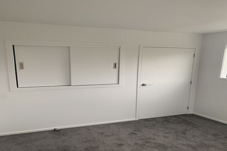 Photo of property in 1/2 Jadewynn Drive, Massey, Auckland, 0614