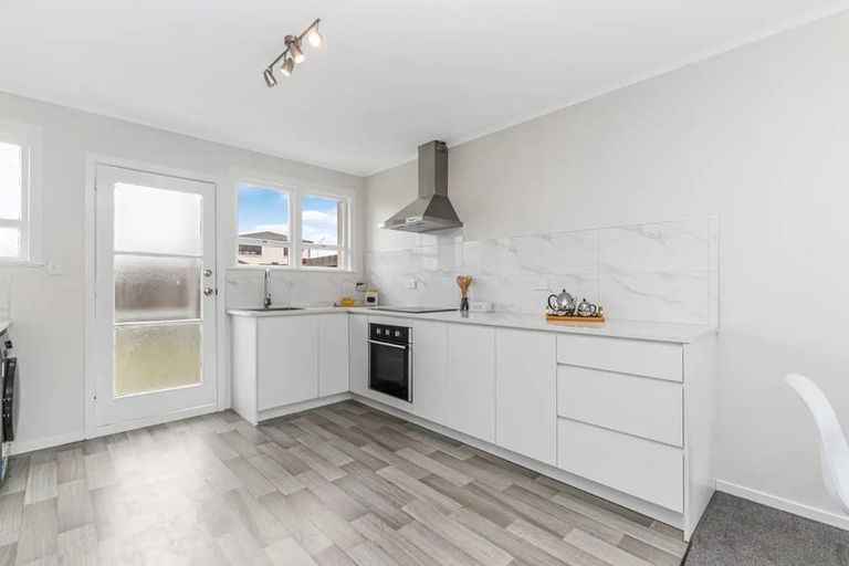 Photo of property in 28a Michelle Place, Mangere, Auckland, 2022