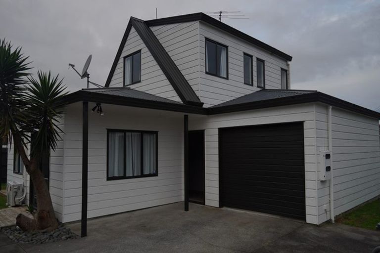 Photo of property in 18b Kelvin Road, Papakura, 2110