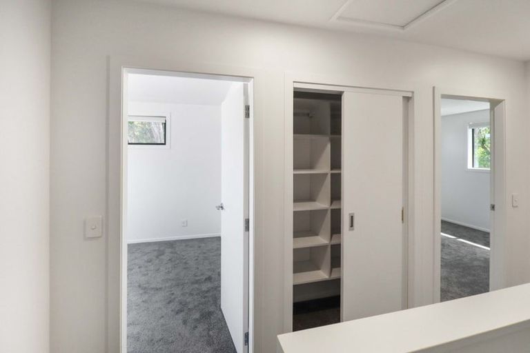 Photo of property in 1/4 Collingwood Street, Waterloo, Lower Hutt, 5011