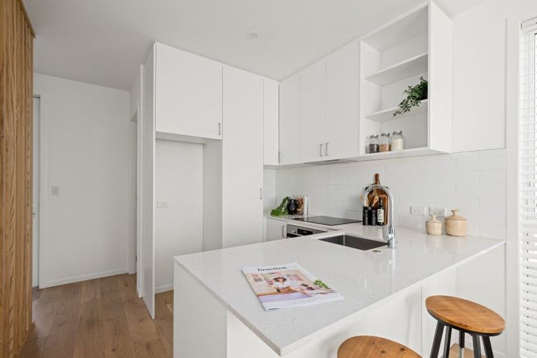 Photo of property in 7 Titoki Close, Matakana, Warkworth, 0985