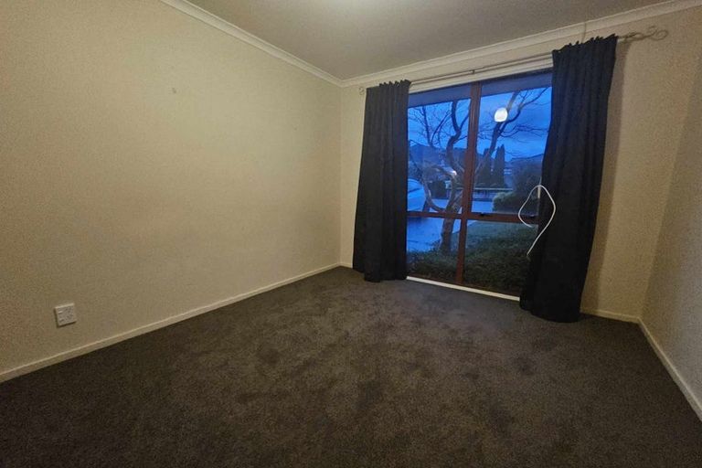 Photo of property in 37 Mcewen Crescent, Riverstone Terraces, Upper Hutt, 5018