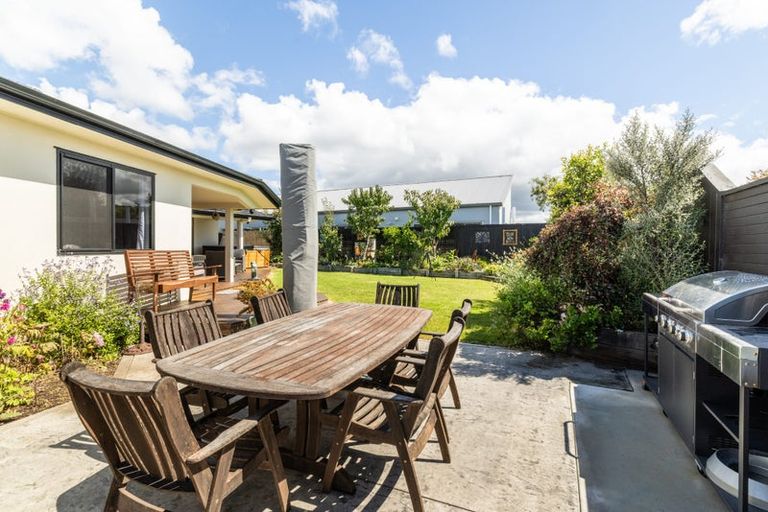 Photo of property in 9 Bassett Place, Taradale, Napier, 4112