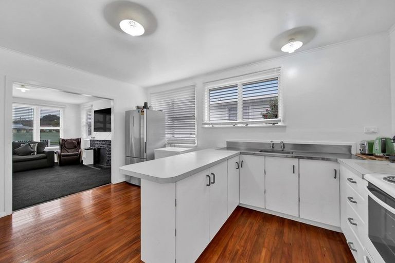 Photo of property in 7 Ramanui Avenue, Hawera, 4610