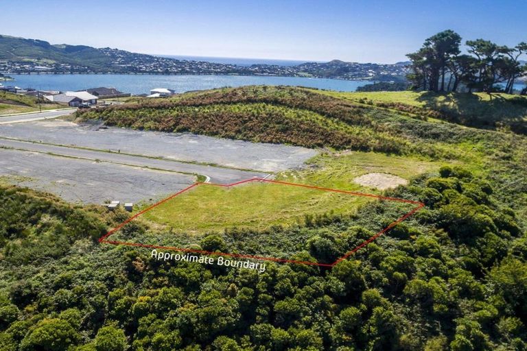 Photo of property in 8 Paul Adams Way, Aotea, 5024