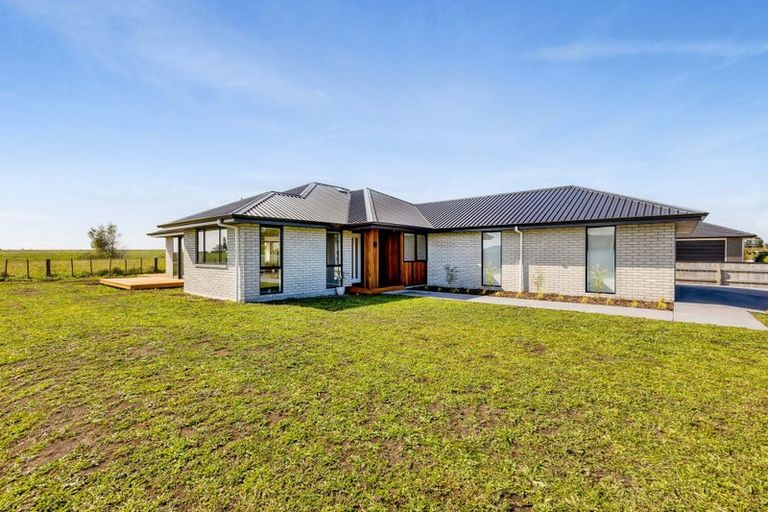 Photo of property in 62 Aratapu Street, Waitara, 4320