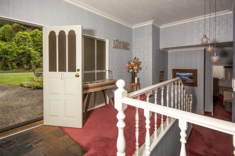 Photo of property in 1 Seymour Street, Picton, 7220
