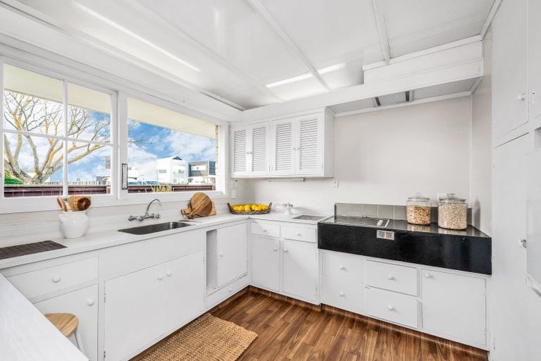 Photo of property in 83 Winchester Street, Merivale, Christchurch, 8014