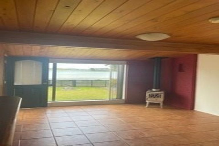 Photo of property in 96 Carnoustie Drive, Wattle Downs, Auckland, 2103