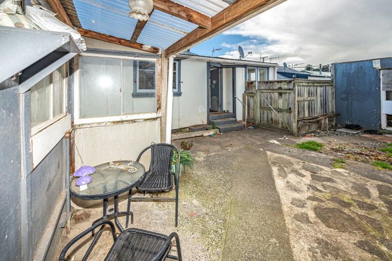 Photo of property in 4 Lowther Street, Whanganui, 4500