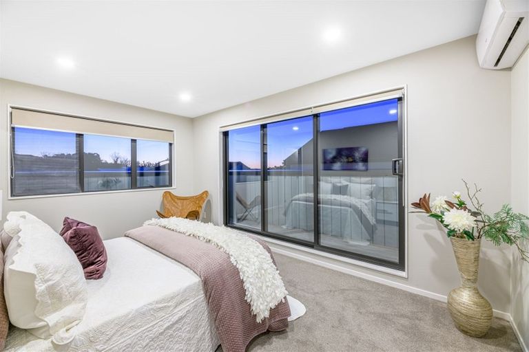 Photo of property in 18 Kano Way, Hobsonville, Auckland, 0616
