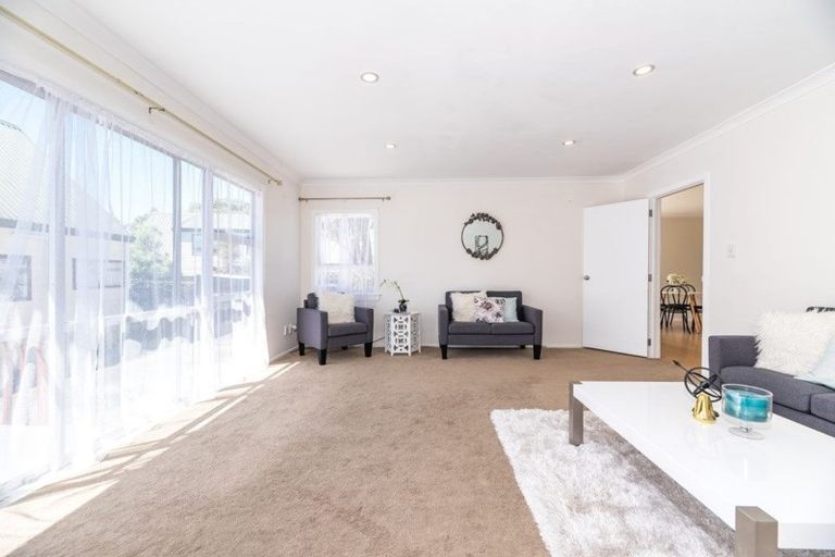 Photo of property in 1/29 Humphrey Kemp Avenue, Henderson, Auckland, 0612