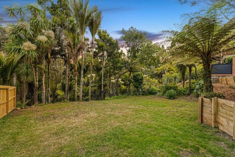 Photo of property in 236 Godley Road, Titirangi, Auckland, 0604