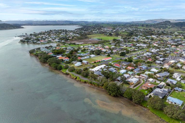 Photo of property in 23 Cliff Street, Raglan, 3225