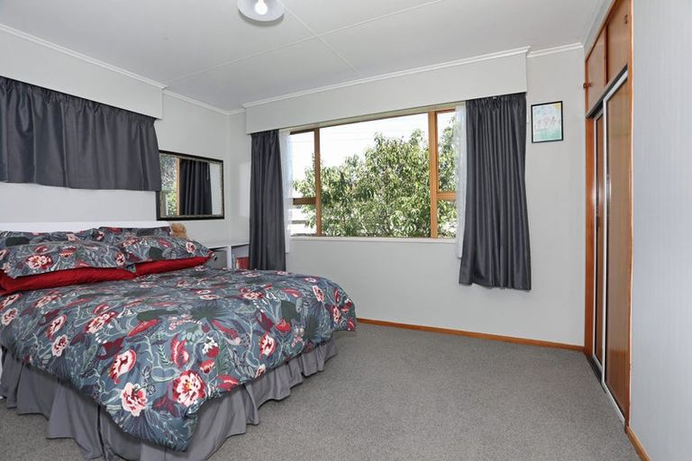 Photo of property in 21 Flower Street, Bulls, 4818