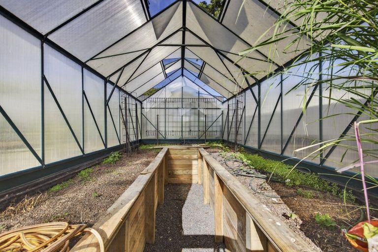 Photo of property in 41 Takiroa Street, Urenui, 4375