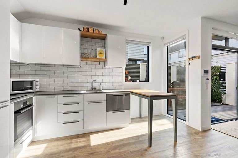 Photo of property in 82b Wallace Street, Mount Cook, Wellington, 6021