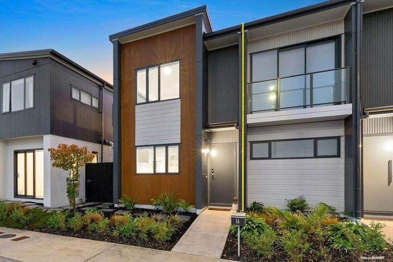 Photo of property in 16 Joshua Carder Drive, Hobsonville, Auckland, 0616