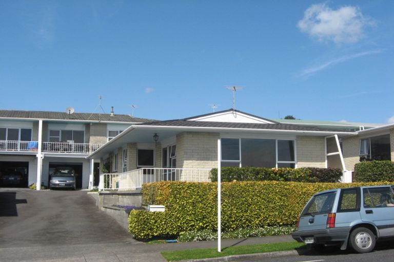 Photo of property in 2/9 Hine Street, New Plymouth, 4310