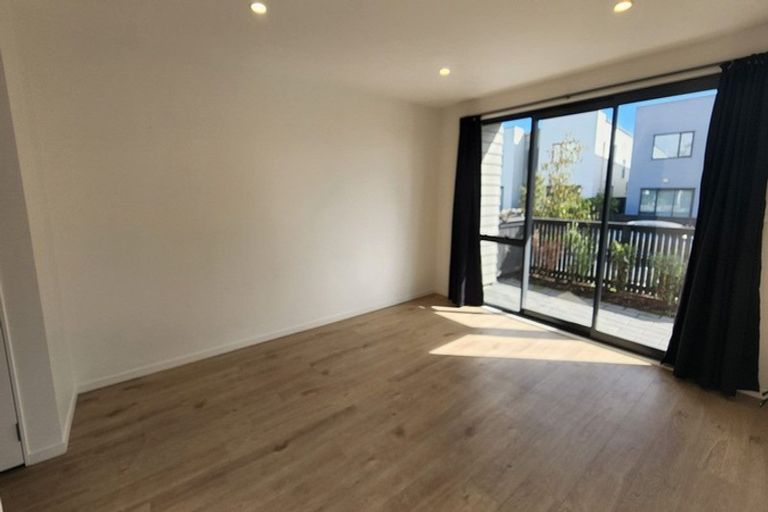 Photo of property in 18 Hiki Street, Hobsonville, Auckland, 0616