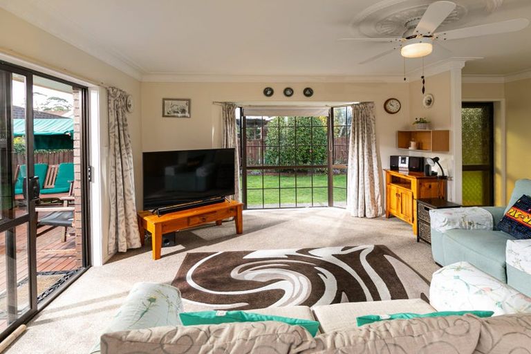 Photo of property in 4/66 Rathgar Road, Henderson, Auckland, 0610