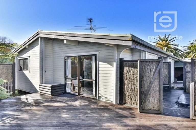 Photo of property in 4 Kamulla Court, Conifer Grove, Takanini, 2112