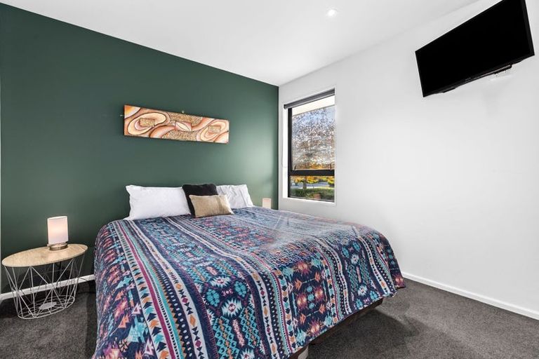 Photo of property in 5 Marbleleaf Lane, Albert Town, Wanaka, 9305