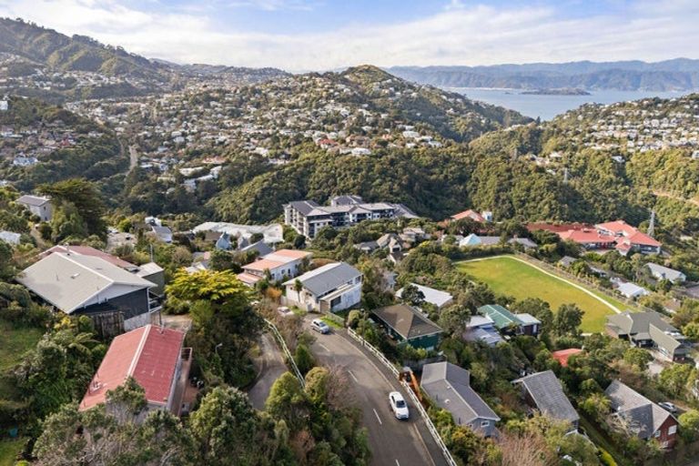 Photo of property in 1/60 Winston Street, Crofton Downs, Wellington, 6035