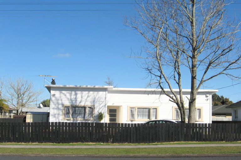 Photo of property in 1/27 Kelvin Road, Papakura, 2110