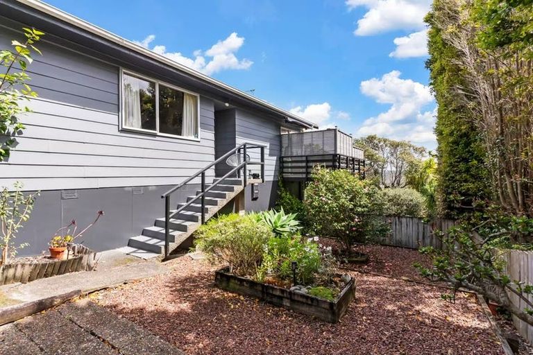 Photo of property in 9 Tree View Avenue, Glenfield, Auckland, 0629