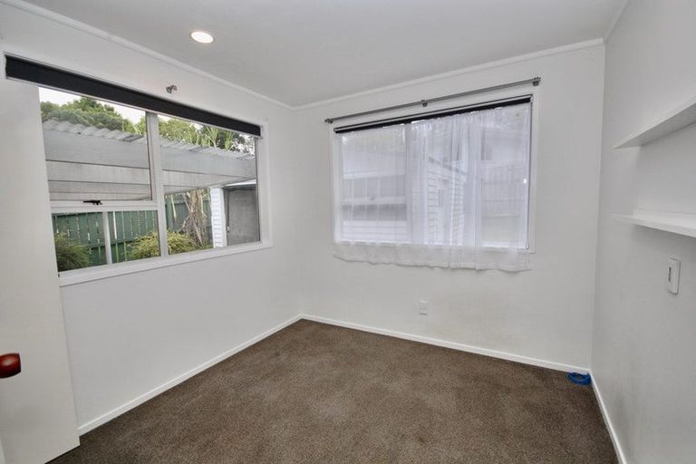 Photo of property in 48 Salamanca Road, Sunnynook, Auckland, 0620