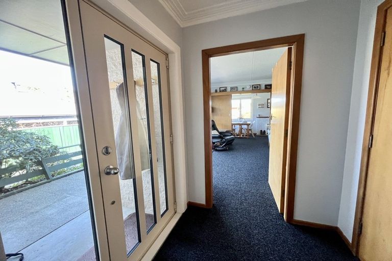 Photo of property in 28 Pine Crescent, Hargest, Invercargill, 9810