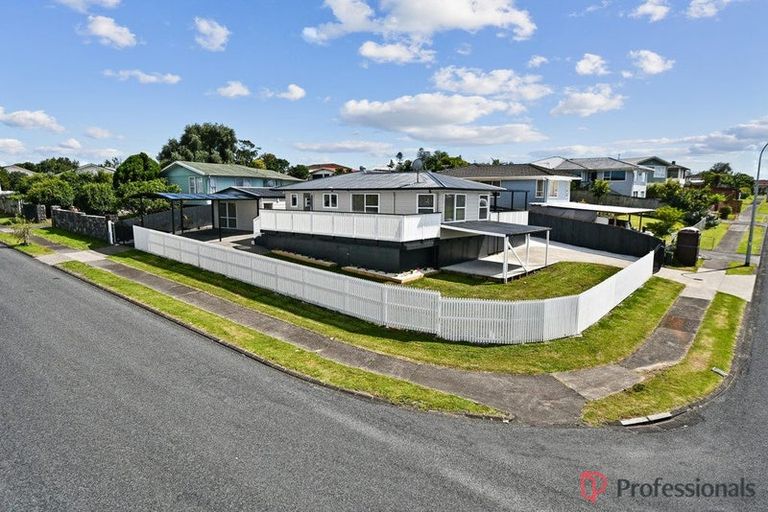 Photo of property in 31 Ilford Crescent, Mangere, Auckland, 2022