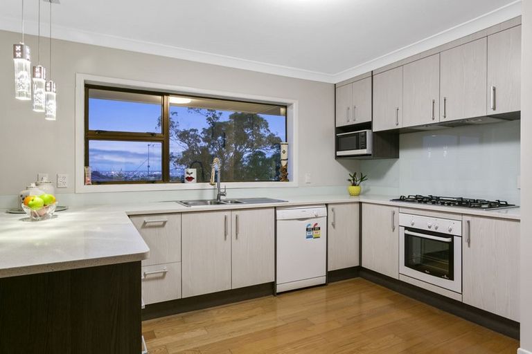 Photo of property in 1/24 Martin Crescent, Northcote, Auckland, 0627