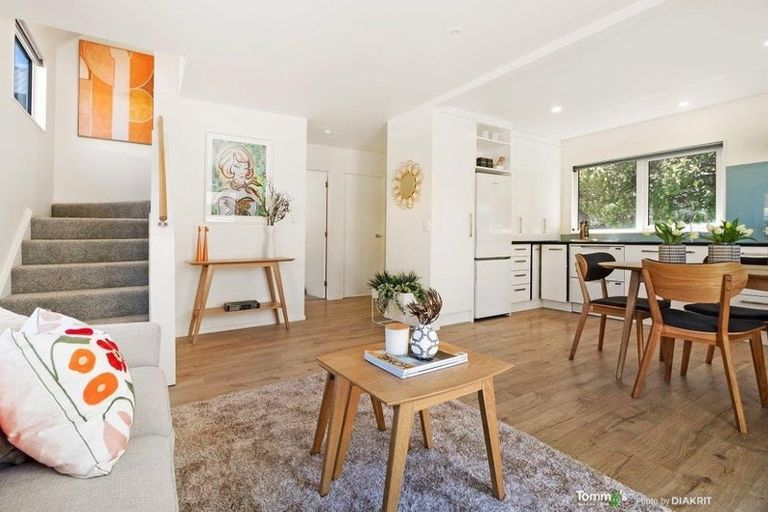 Photo of property in 6 Rua Street, Lyall Bay, Wellington, 6022