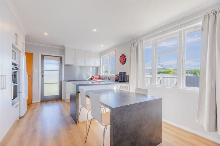 Photo of property in 130 Guppy Road, Taradale, Napier, 4112