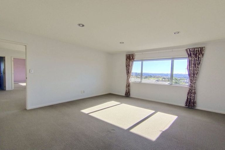 Photo of property in 72 Oakway Drive, Schnapper Rock, Auckland, 0632