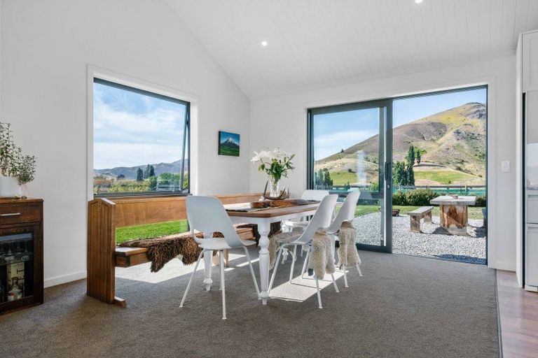 Photo of property in 236 Hawksburn Road, Nevis, Cromwell, 9384