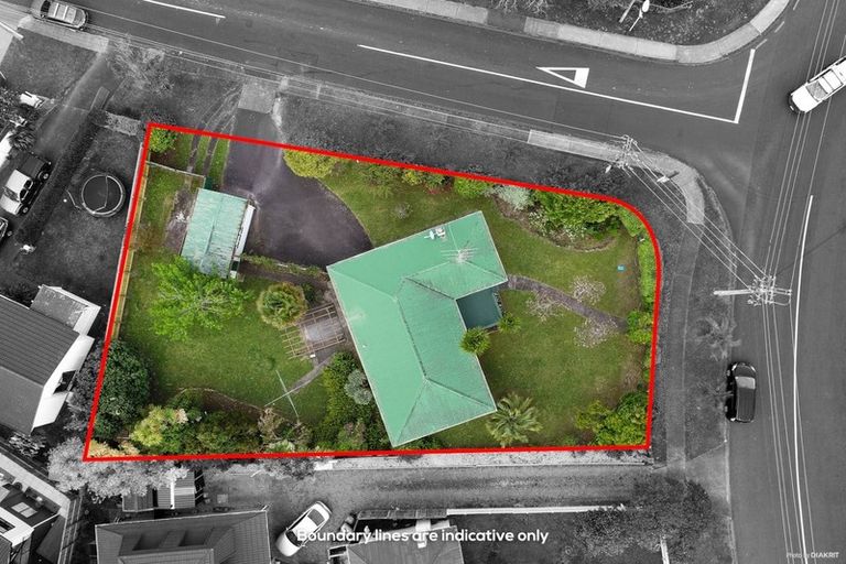 Photo of property in 7 Gloria Avenue, Te Atatu Peninsula, Auckland, 0610