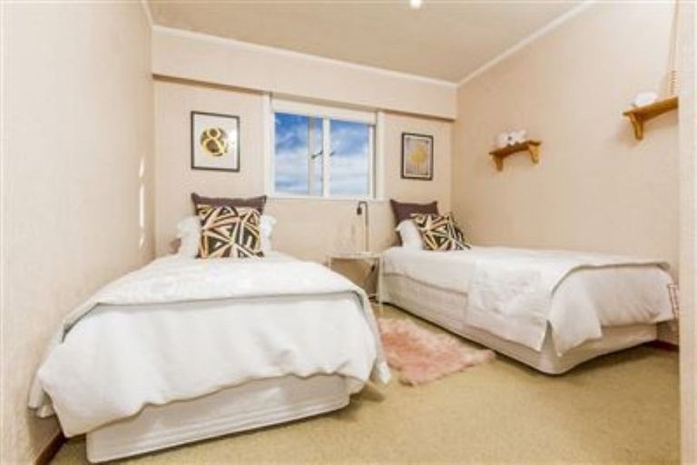 Photo of property in 145 Ocean View Road, Hillcrest, Auckland, 0627