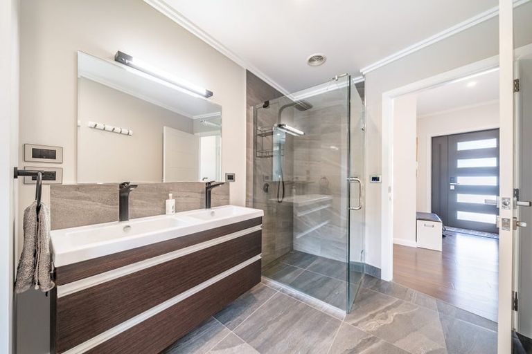 Photo of property in 62 Banks Boulevard, Whitby, Porirua, 5024