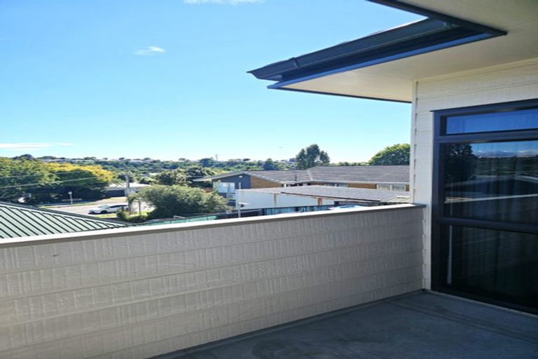 Photo of property in 58 Welcome Bay Road, Welcome Bay, Tauranga, 3112