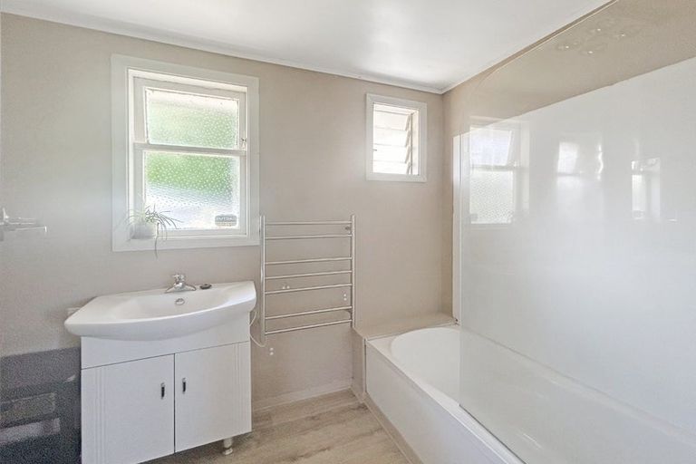 Photo of property in 9 Motutere Avenue, Taupo, 3330
