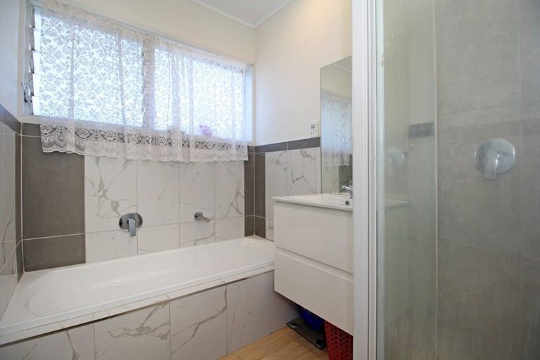 Photo of property in 5 Dreadon Road, Manurewa, Auckland, 2102