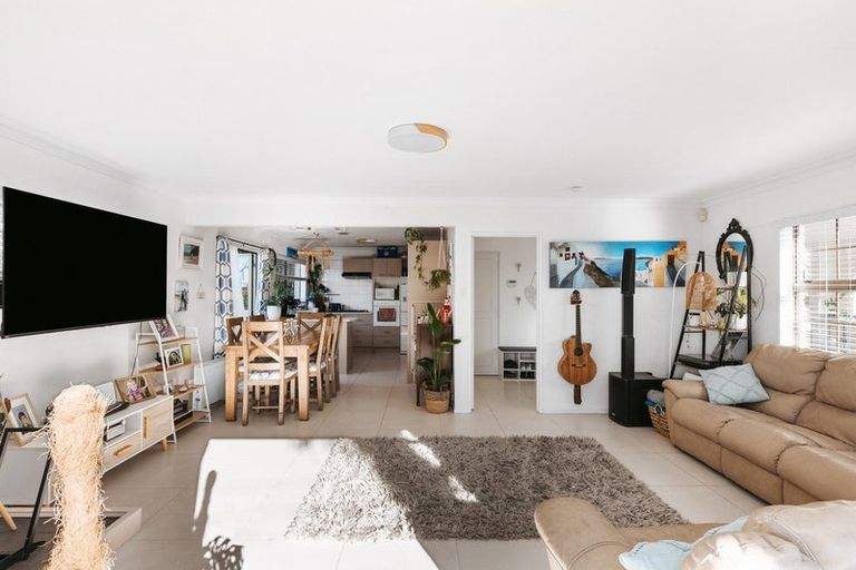 Photo of property in 118a Sutherland Road, Brookfield, Tauranga, 3110