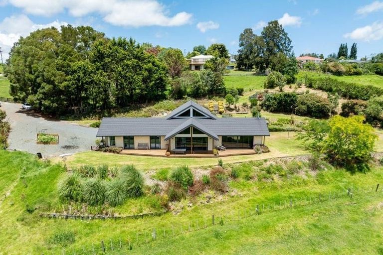 Photo of property in 87 Hurndall Street East, Maungaturoto, 0520