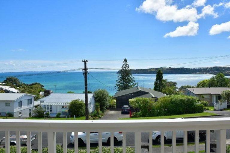 Photo of property in 6 Melandra Road, Stanmore Bay, Whangaparaoa, 0932