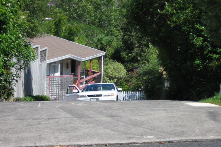 Photo of property in 1/13 Geoffrey Road, Torbay, Auckland, 0630